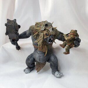 Lord of the Rings War in the North Snow Troll Figure 6" Statue 2010 LOTR